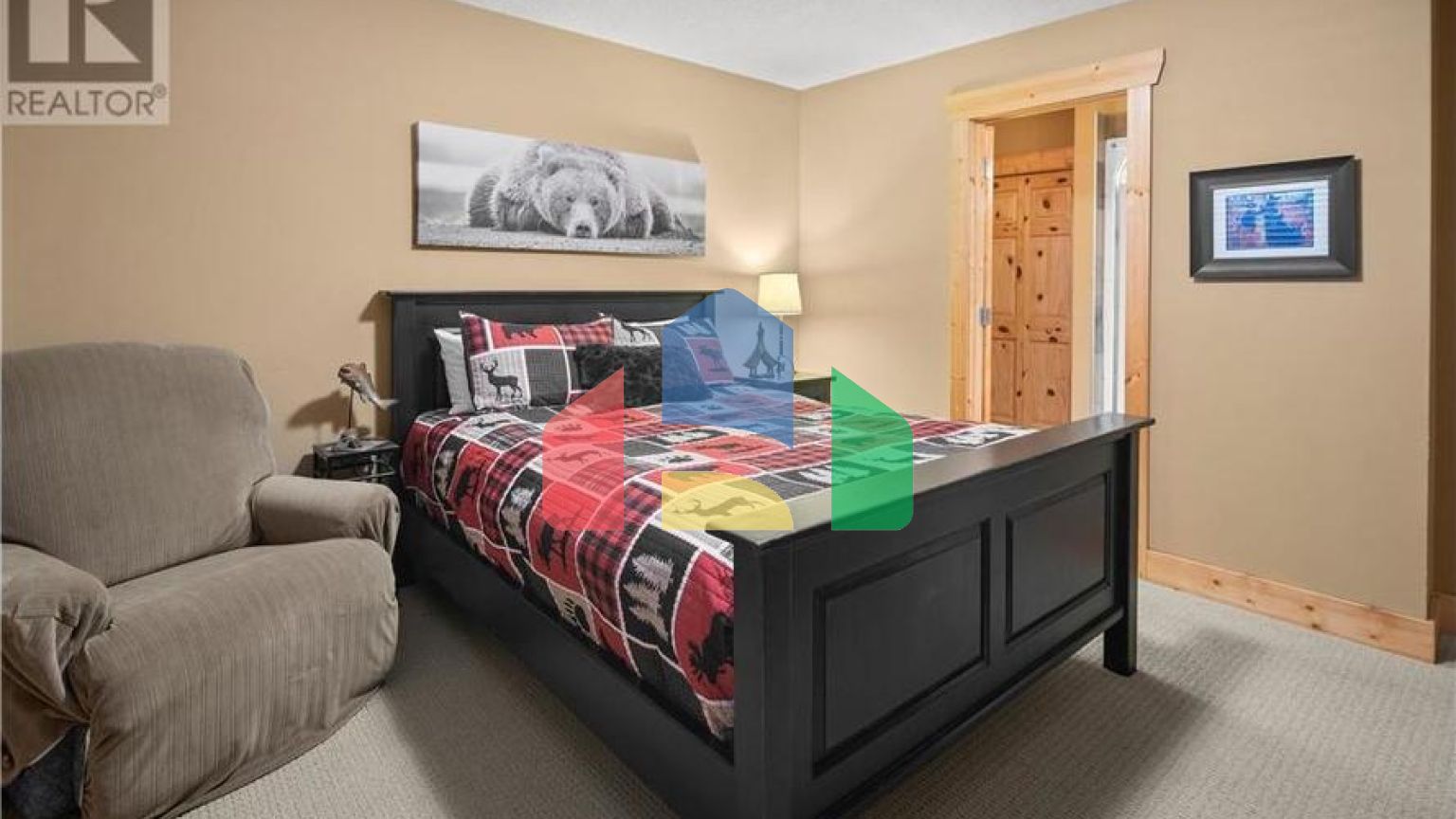 Residential - Single Family Home - Edgewater, Canada - Canada