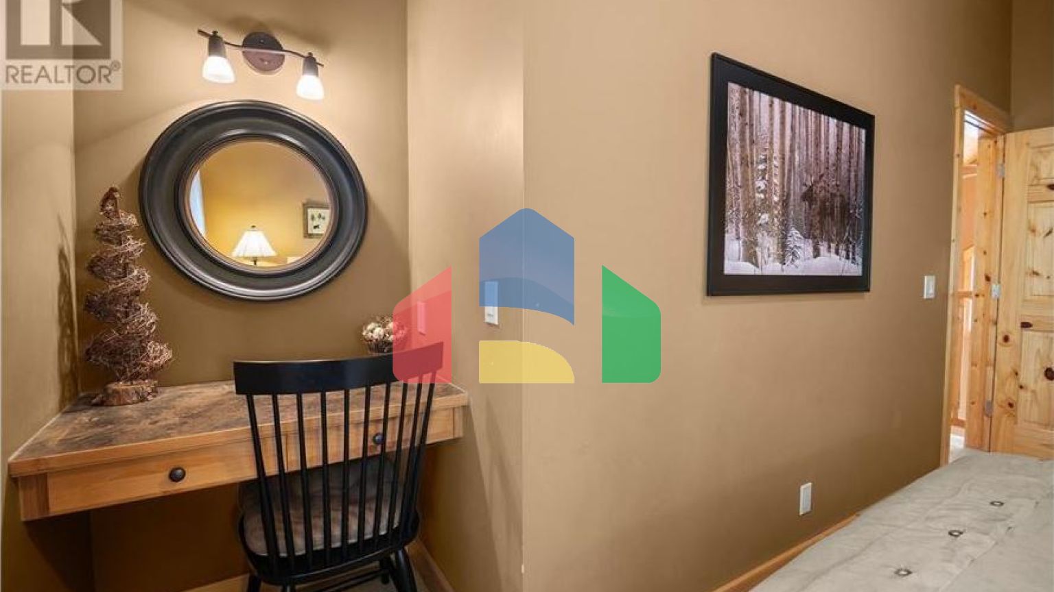 Residential - Single Family Home - Edgewater, Canada - Canada