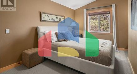 Residential - Single Family Home - Edgewater, Canada - Canada