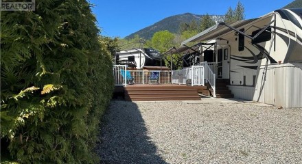 Residential - Condo/Apartment - Balfour, Canada - Canada