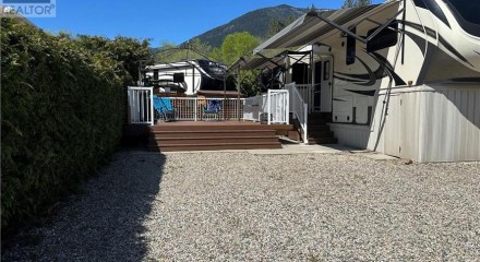 Residential - Condo/Apartment - Balfour, Canada - Canada