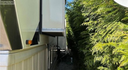Residential - Condo/Apartment - Balfour, Canada - Canada