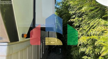 Residential - Condo/Apartment - Balfour, Canada - Canada