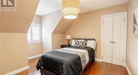 Residential - Single Family Home - Midhurst, Canada - Canada