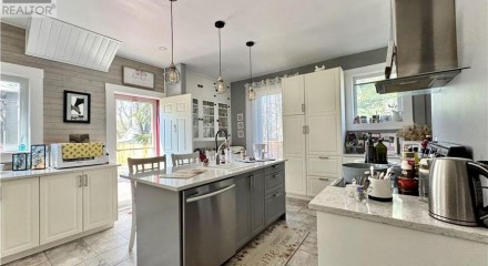 Residential - Single Family Home - Yorkton, Canada - Canada