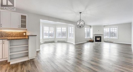 Residential - Condo/Apartment - Point Edward, Canada - Canada