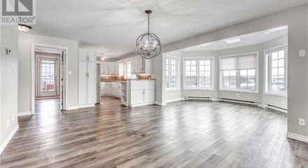 Residential - Condo/Apartment - Point Edward, Canada - Canada