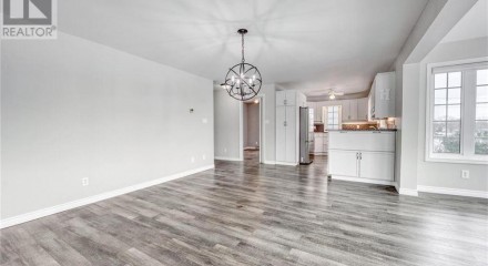 Residential - Condo/Apartment - Point Edward, Canada - Canada