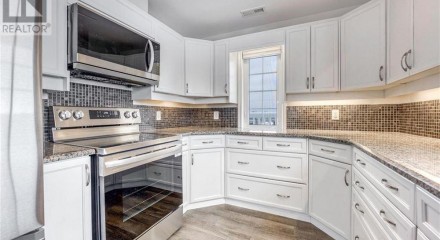 Residential - Condo/Apartment - Point Edward, Canada - Canada