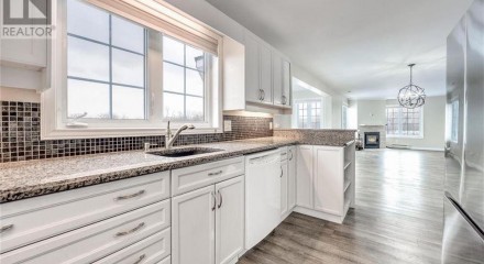 Residential - Condo/Apartment - Point Edward, Canada - Canada