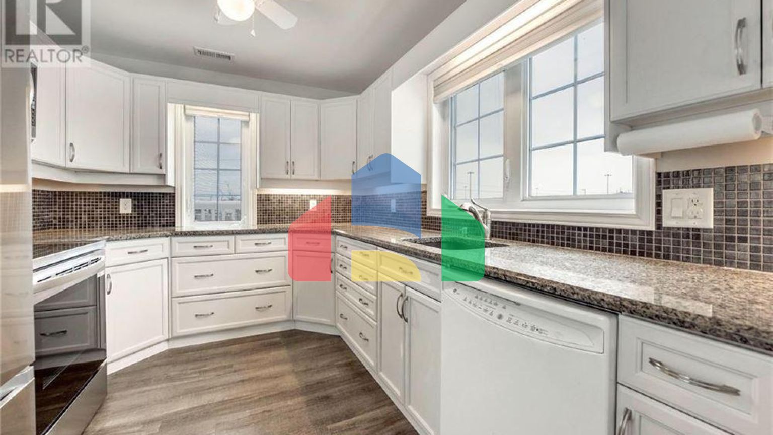 Residential - Condo/Apartment - Point Edward, Canada - Canada