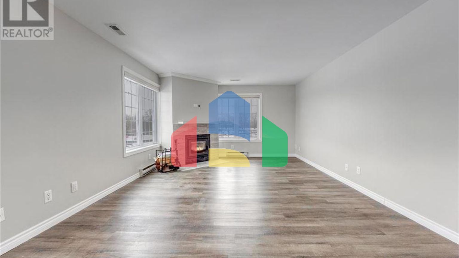 Residential - Condo/Apartment - Point Edward, Canada - Canada