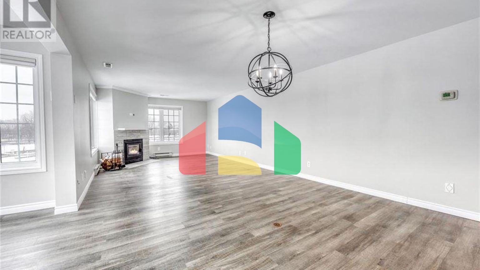 Residential - Condo/Apartment - Point Edward, Canada - Canada