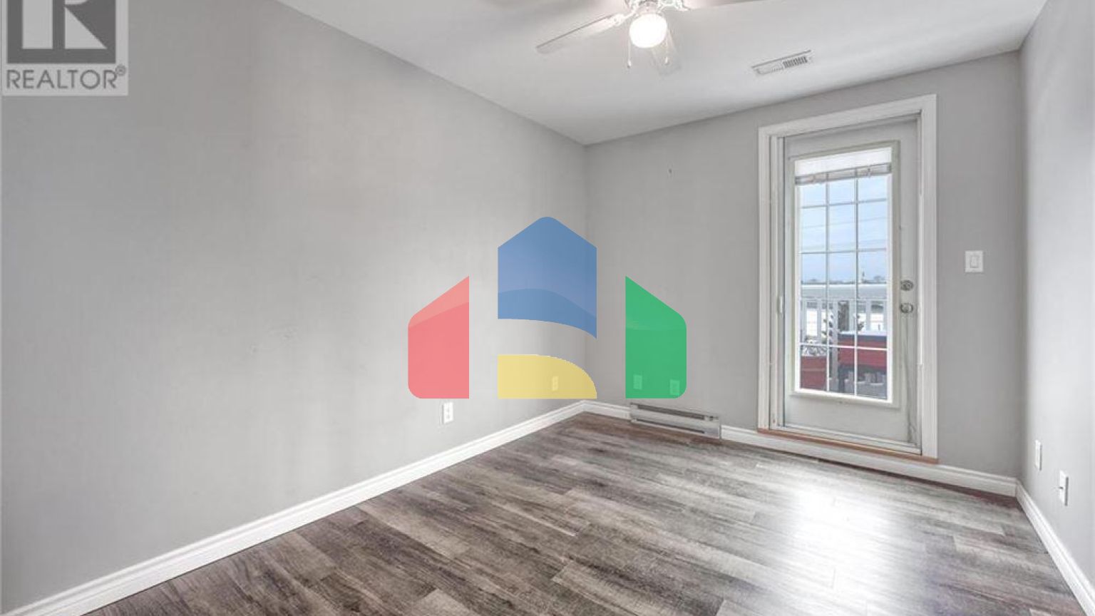 Residential - Condo/Apartment - Point Edward, Canada - Canada