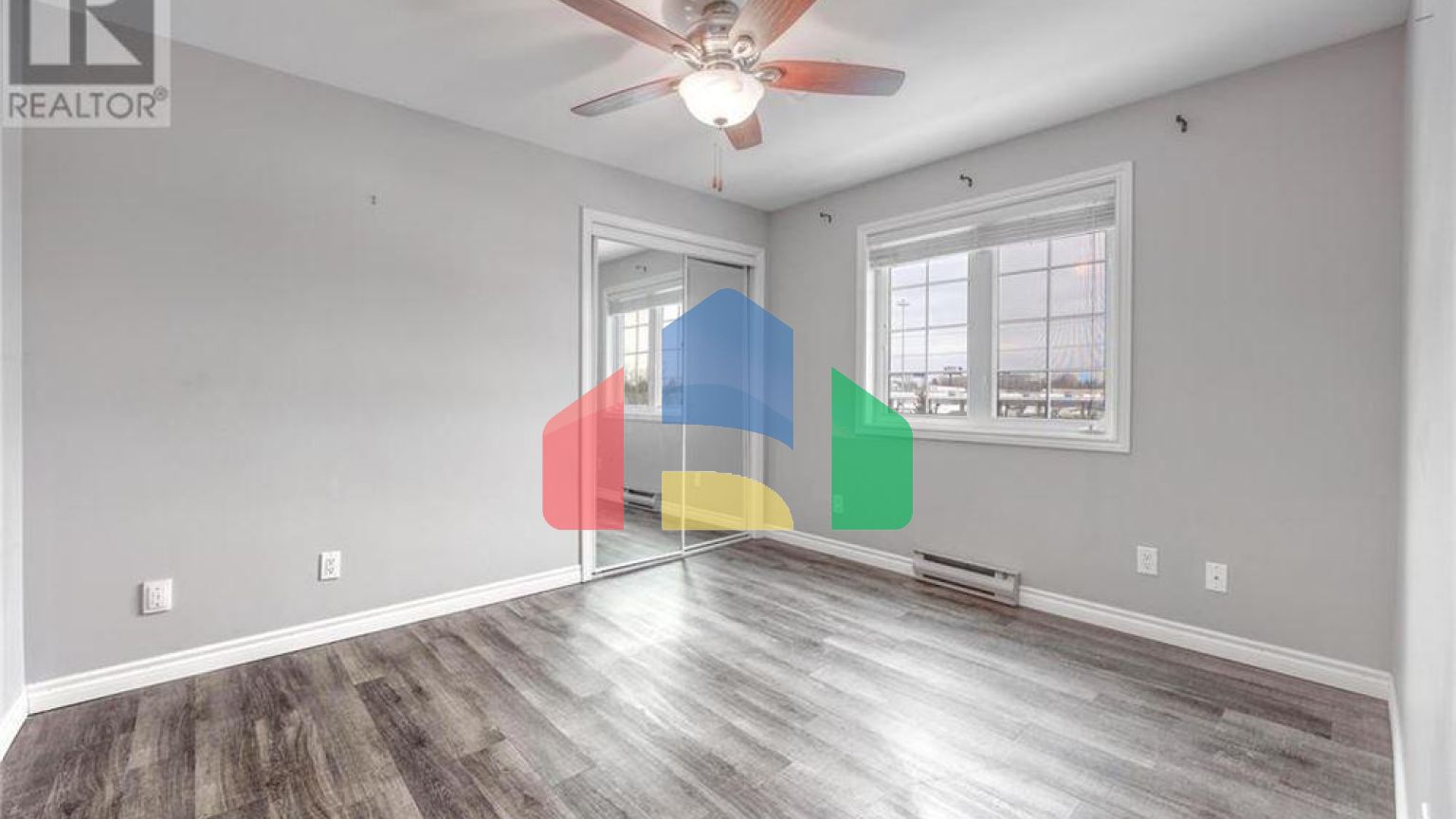 Residential - Condo/Apartment - Point Edward, Canada - Canada