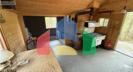 Residential - Single Family Home - Charlie Lake, Canada - Canada