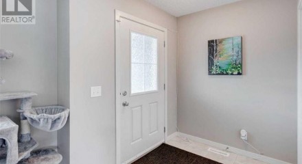 Residential - Single Family Home - Cochrane, Canada - Canada
