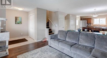 Residential - Single Family Home - Cochrane, Canada - Canada
