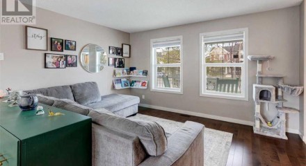 Residential - Single Family Home - Cochrane, Canada - Canada