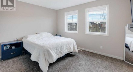 Residential - Single Family Home - Cochrane, Canada - Canada