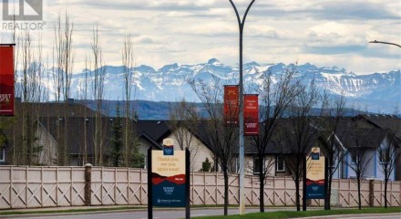 Residential - Single Family Home - Cochrane, Canada - Canada