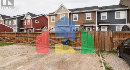 Residential - Single Family Home - Cochrane, Canada - Canada