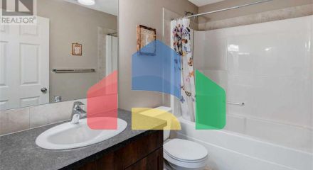 Residential - Single Family Home - Cochrane, Canada - Canada