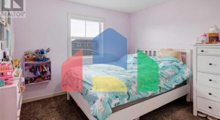 Residential - Single Family Home - Cochrane, Canada - Canada