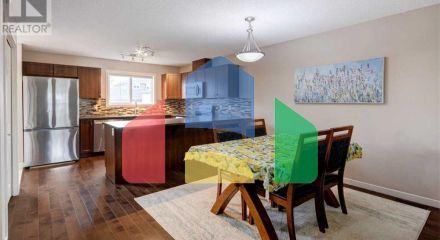 Residential - Single Family Home - Cochrane, Canada - Canada