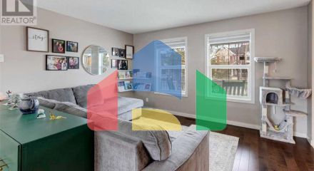 Residential - Single Family Home - Cochrane, Canada - Canada