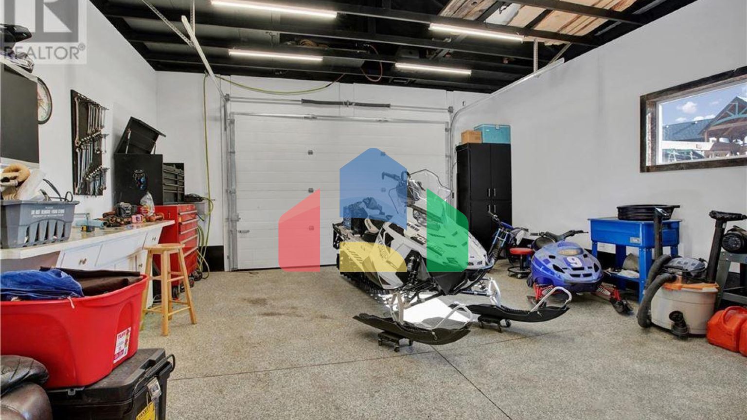 Residential - Single Family Home - Warman, Canada - Canada