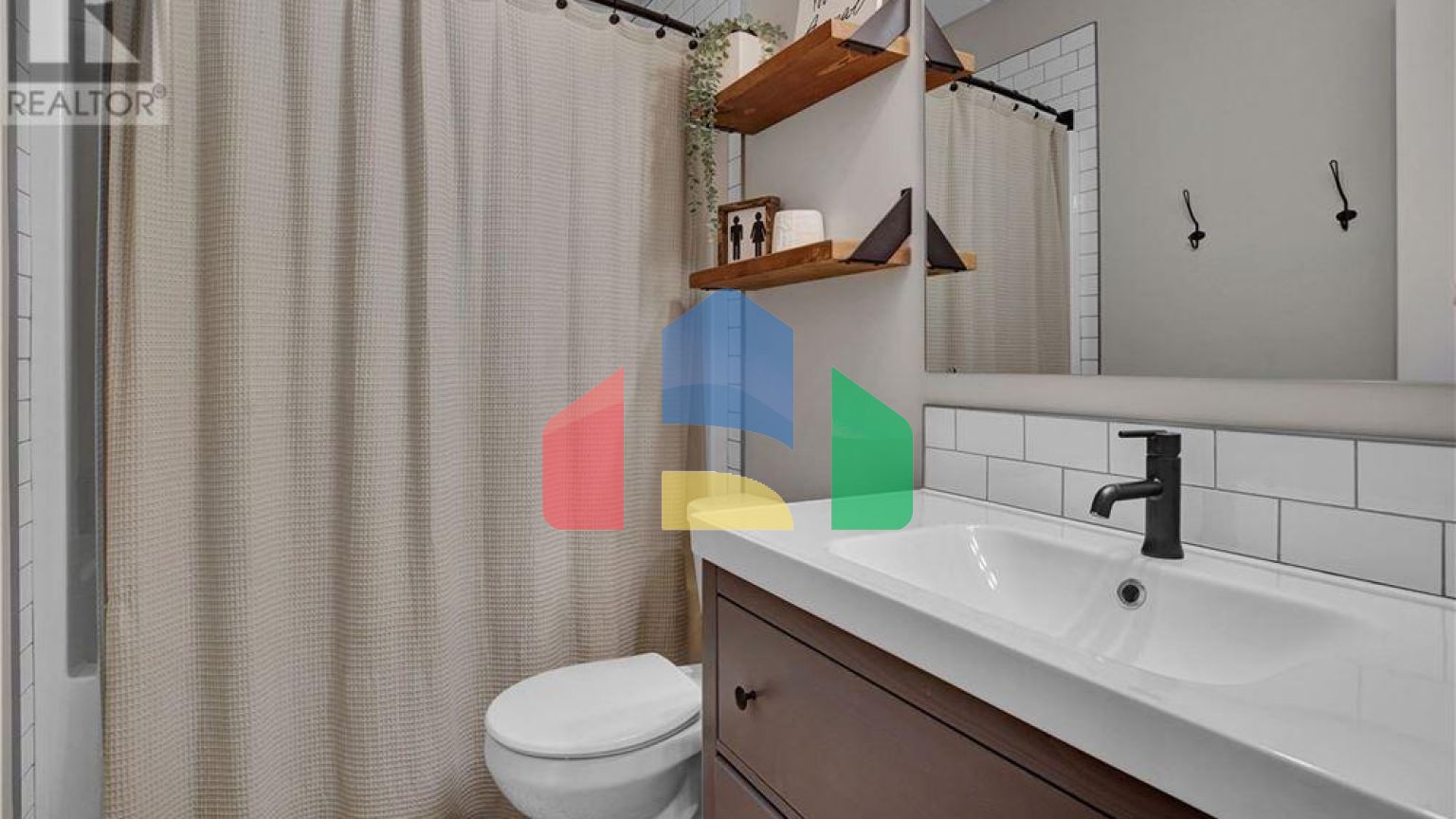 Residential - Single Family Home - Warman, Canada - Canada