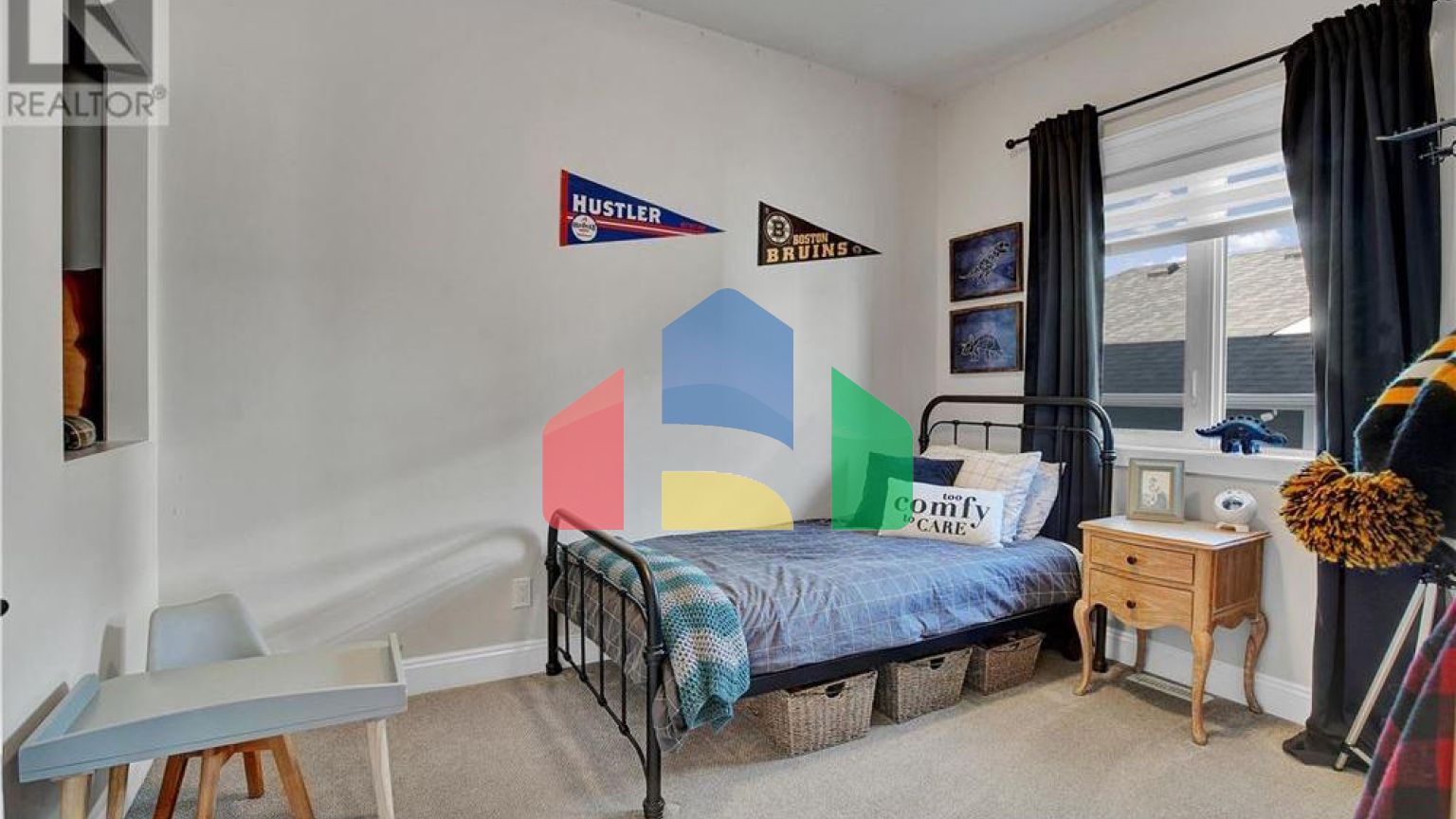 Residential - Single Family Home - Warman, Canada - Canada