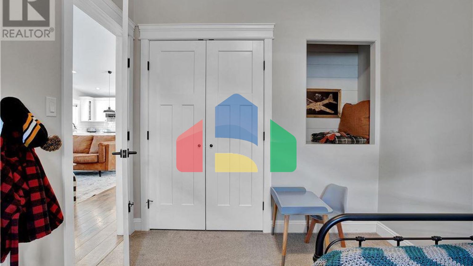 Residential - Single Family Home - Warman, Canada - Canada