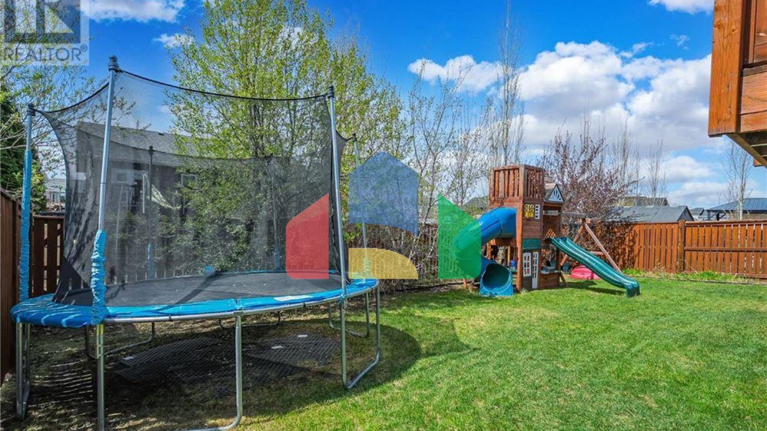 Residential - Single Family Home - Warman, Canada - Canada