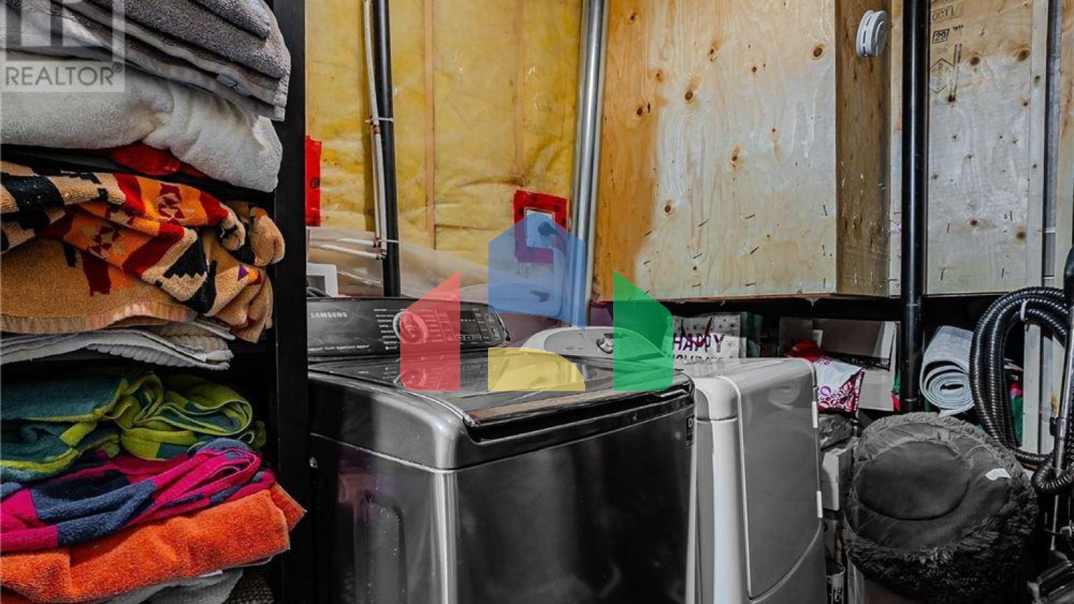 Residential - Single Family Home - Warman, Canada - Canada