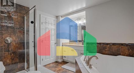 Residential - Single Family Home - Warman, Canada - Canada