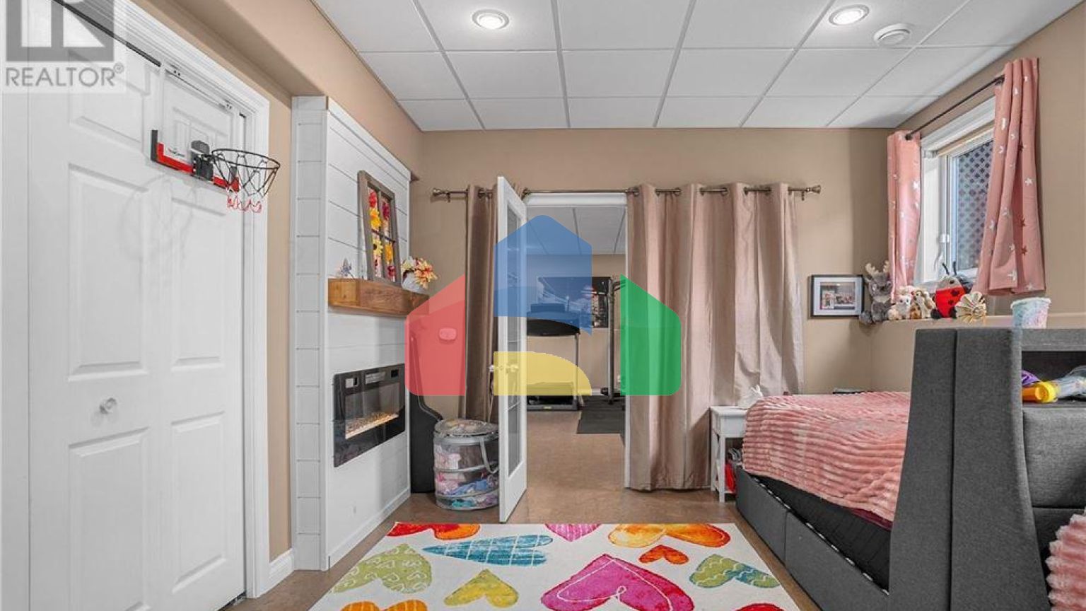 Residential - Single Family Home - Warman, Canada - Canada