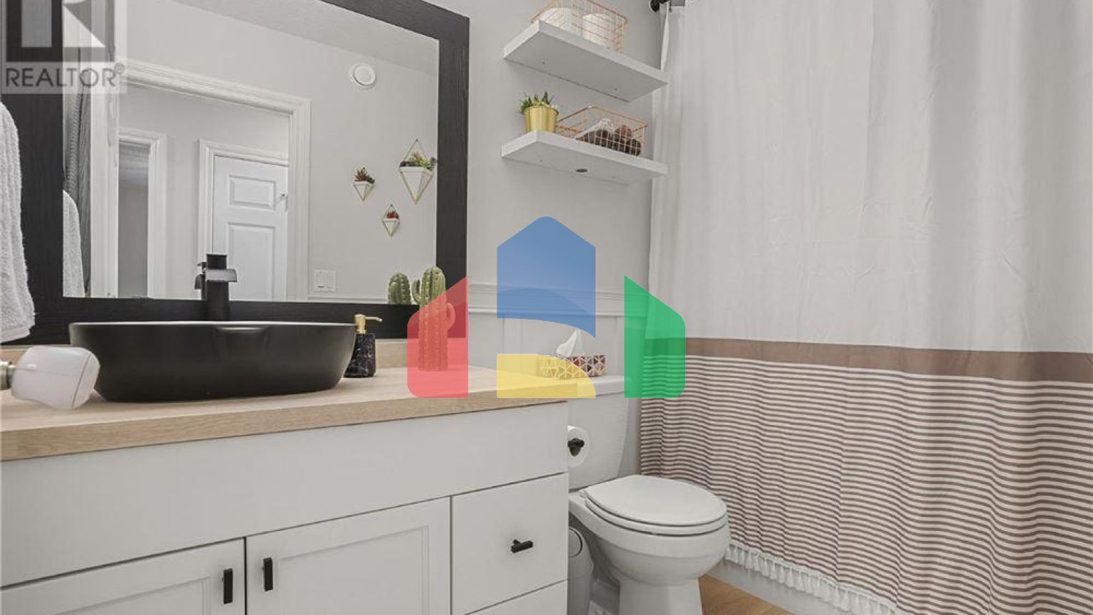 Residential - Single Family Home - Warman, Canada - Canada