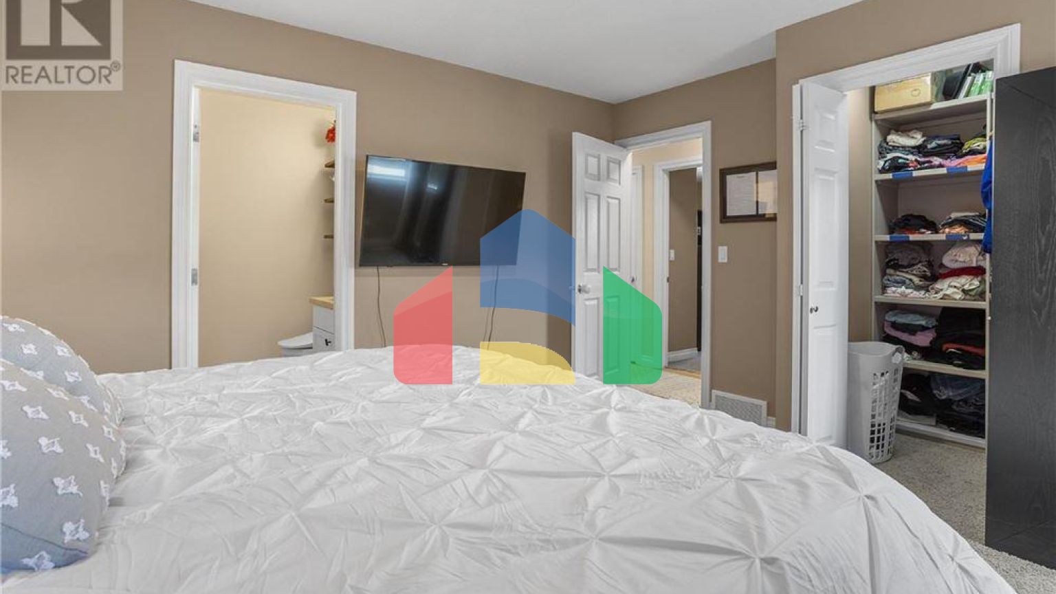 Residential - Single Family Home - Warman, Canada - Canada