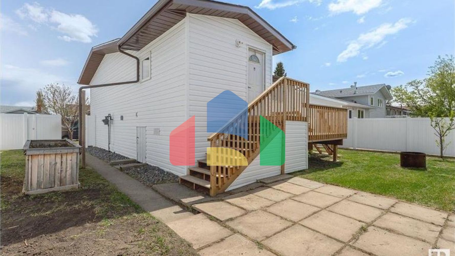 Residential - Single Family Home - Legal, Canada - Canada