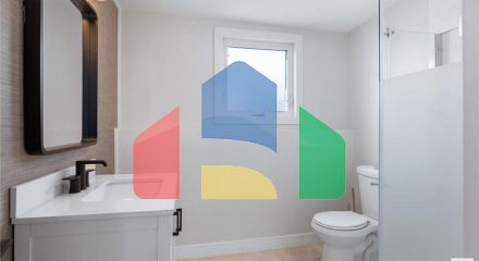 Residential - Single Family Home - Legal, Canada - Canada