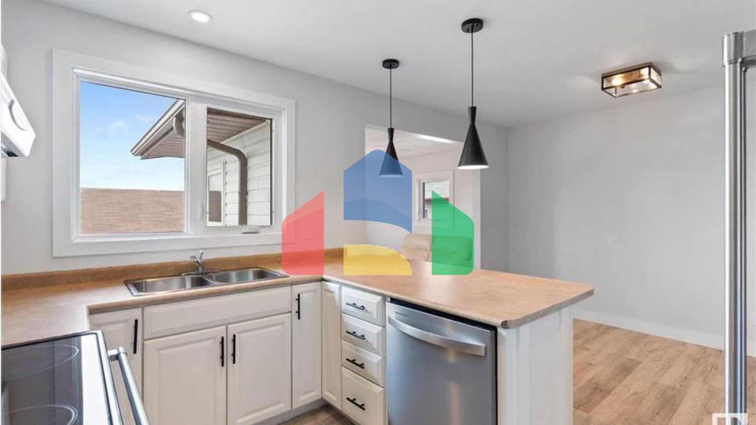 Residential - Single Family Home - Legal, Canada - Canada