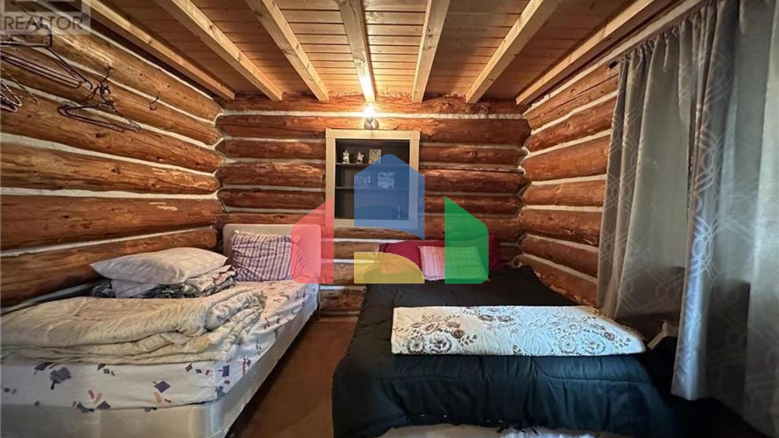 Residential - Single Family Home - 70 Mile House, Canada - Canada