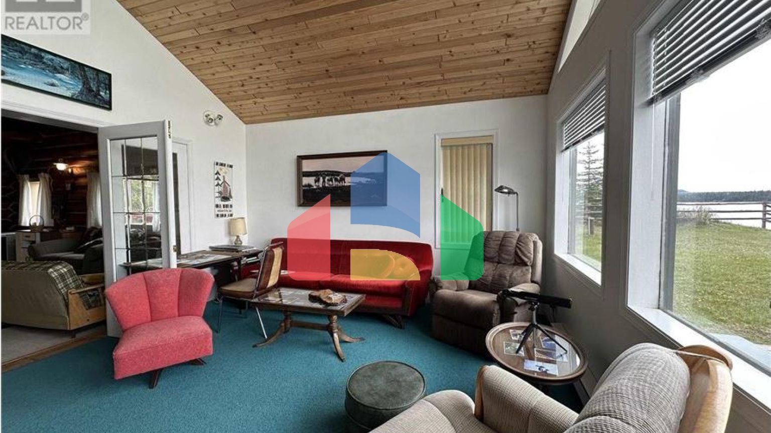 Residential - Single Family Home - 70 Mile House, Canada - Canada