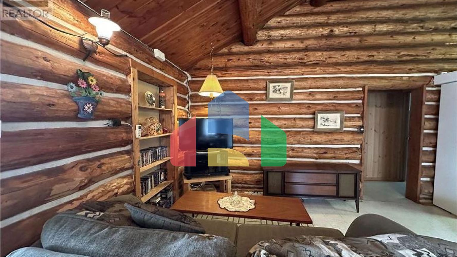 Residential - Single Family Home - 70 Mile House, Canada - Canada