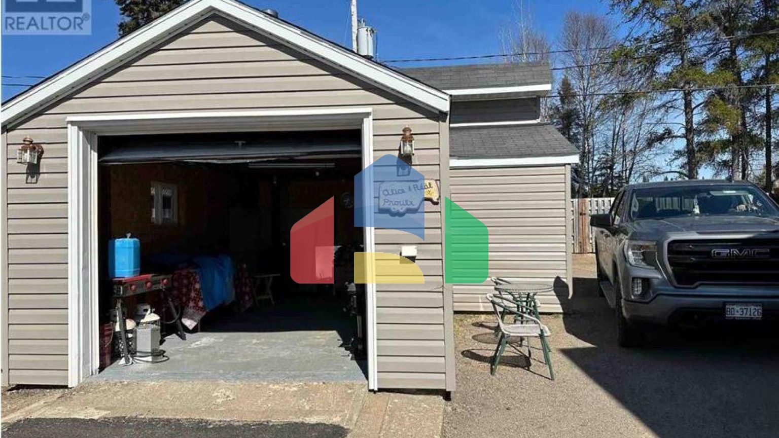Residential - Single Family Home - Terrace Bay, Canada - Canada
