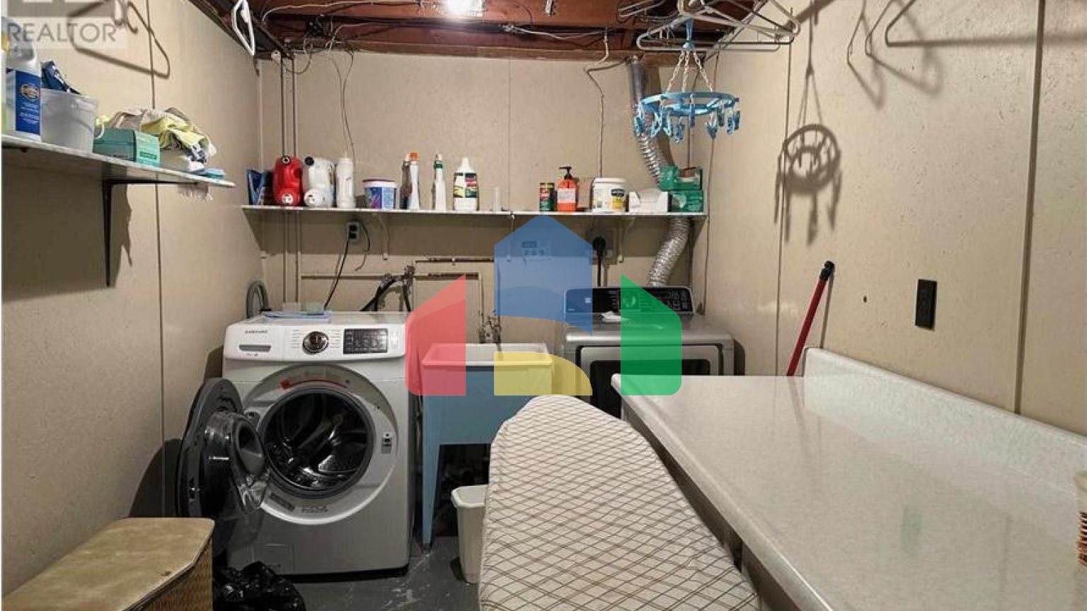 Residential - Single Family Home - Terrace Bay, Canada - Canada