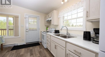 Commercial - Commercial/Retail - Brackley Beach, Canada - Canada