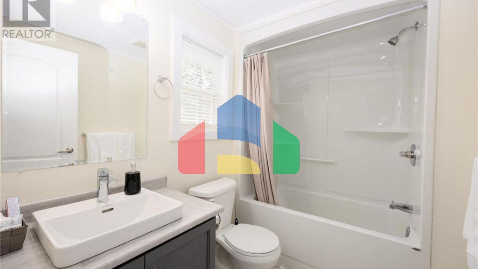 Commercial - Commercial/Retail - Brackley Beach, Canada - Canada